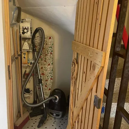 Shalom Appartement-fewo- Bad- Wc- 2 Schlafraeume 3-zimmerwohnung By Interhome